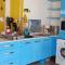 "Chez Claudia "charmant logement avec jacuzzi privatif en toute intimité sur belle terrasse extérieure en bois et piscine