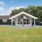 Awesome Home In Samsø With Kitchen