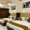 HOTEL GOLDEN VEENA- MOUNT ABU- 1 km FROM NAKKI LAKE