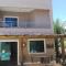 Excelente casa com Piscina