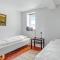 Beautiful Apartment In Nexo With 2 Bedrooms - Nexø