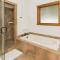 Cascade Village - Townhome 2D