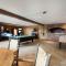 Cascade Village - Townhome 2D
