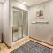 Shared Hot Tub, Pool and Dock Lakefront Grove House - Grove