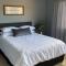 The Palms 3 bedroom loft apartment in leafy suburb - Durban