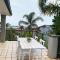 Cheerful/family friendly home with water views - Shellharbour