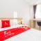 RedLiving Apartemen Transpark Juanda - Icha Rooms Tower Jade with Netflix