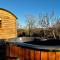Robins Retreat - orchard with hot tub - see extras - Alfriston