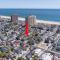 Gammys Beach Getaway Sleeps 20 2 blocks to Beach - 文特诺市
