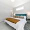 Modern Nordic Escape, 3BR Near WEM & DT, AirCon & Fireplace, Wifi, Sleeps 6!