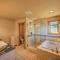 Sandpoint Waterfront Getaway on Lake Pend Oreille!