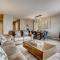 Fun Central! Located on Lake Dillon! New Listing! condo - ديلون