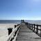 White Sand Getaway steps from Beach - Gulfport