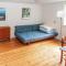 3 Bedroom Beautiful Home In Samsø