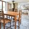 Awesome Home In St Pierre En Auge