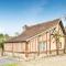 Awesome Home In St Pierre En Auge