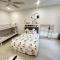 《Untitled HomeStay》Sitiawan - 实兆远