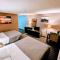 Woodfield Inn and Suites - Marshfield