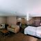 Woodfield Inn and Suites - Marshfield