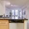 Condo with Gym and Pool in Pentagon City 8min to DCA