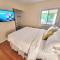 Nice 2 BDR 2 BATH near Airport with fast WiFi and Parking - 赫恩登