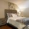 4BR/2.5BA Home boasting 2400sqft and Eat-in KTN