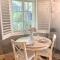 The Romantic Pink English Cottage at Tamborine Mountain