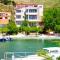 Beach House - Apartments Ana