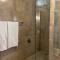 Beachfront Gem / Free Parking / A/C