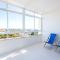 Amazing Sea View Apt with Pool Cascais - atjoanas - كاسكايس