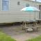 Norfolk Lavender Caravan - Sleeps 4 - WiFi and Sky TV Included - Bacton