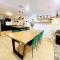 Luxe Family Retreat! Pool, Sauna, Playground, Netflix, Disney Plus