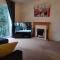 Huku Kwetu -The Maltings White Door-1st Floor-2 Bedroom Apartment -Self Catering-Quiet- Free Parking - Dunstable