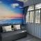3BR Romantic apt, 2mins MTR, 8pax