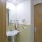 Hotel Decent Suites - Delhi Airport