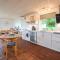 Cozy Home In Vinderup With Wifi
