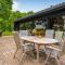 4 Bedroom Cozy Home In Juelsminde - Juelsminde