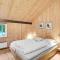 4 Bedroom Stunning Home In Oksbl - Ovtrup