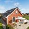 Beautiful Home In Frrup With Kitchen - Tårup