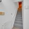 10 St Edmundsbury Mews