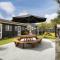 Cobblestone Court Motel - Wenzel Motels