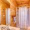Serene Cabin*Mountain Views*Hot Tub*Large Decks