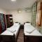 Hotel Al Mansur