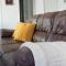 Gorgeous comfortable Apartment on the High Street - Merthyr Tydfil