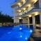 Blue Eye Hotel