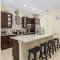 Heated Salt Water Pool, Kayaks, Pool Table - Villa Tropical Fruits - Roelens Vacations