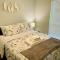 House 3 Bed, 2Bath, FREE Parking in The Woodlands