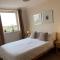 Cosy 2 bed flat near train station Basingstoke with FREE Parking! - Basingstoke