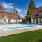 So Villa Bergerie 45 - Heated pool - Soccer - Jacuzzi - 1h30 from Paris - 30 beds - Saint-Maurice-sur-Aveyron
