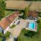 So Villa Bergerie 45 - Heated pool - Soccer - Jacuzzi - 1h30 from Paris - 30 beds - Saint-Maurice-sur-Aveyron